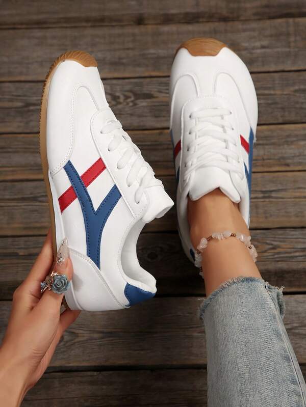 2025 neue modische, vielseitige, legere, leichte und bequeme Schnürsneaker mit rundem Zehenbereich und dicker Sohle im Retro-Stil für Frauen, geeignet für Frühling, Herbst und ganzjährig