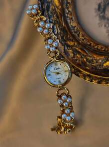 1 Piece Of French New High-End Pearl Inlaid Light Luxury Retro Elegant Temperament Fashion Women's Watch Round Mother-Of-Pearl Dial 30 Meters Waterproof Suitable For Daily Wear And Attending Parties, Vacations, Going Out And Other Occasions To Decorate The Wrist For Holidays Or Birthday Gifts High-Quality Pearl Bracelet Women's Watch