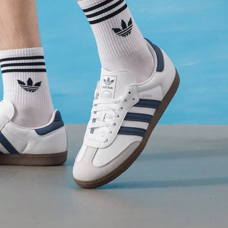 Adidas Originals Women's 2026 New SAMBA OG Fashion Casual Sneakers Low-Top Trainers Retro Shoes T-Toe Shoes White Shoes JH5688 - White - View 1