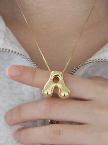 1 pieza Collar con colgante de letra redondeada de moda simple, color dorado