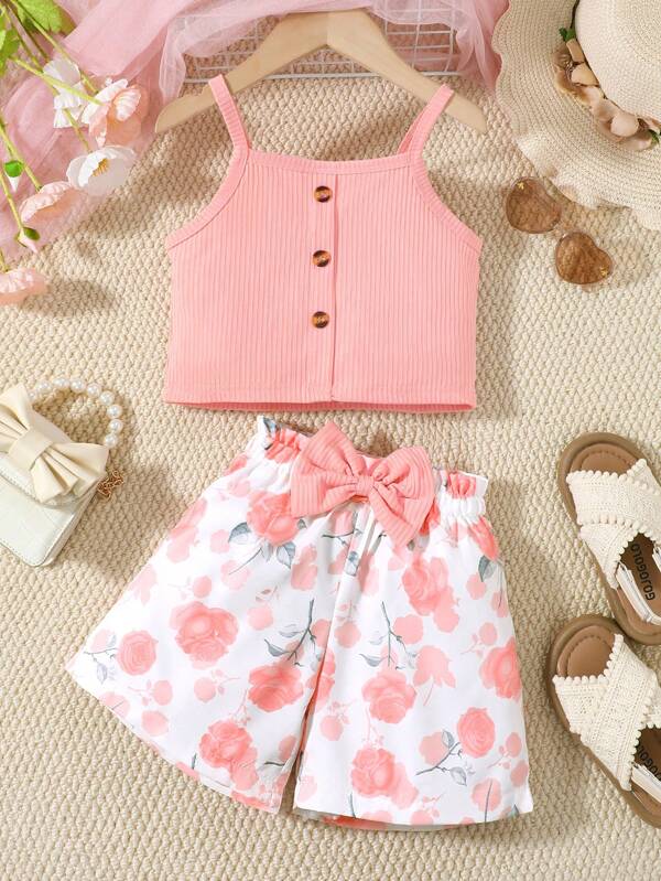 Conjunto de top con aplicación de botones y shorts con estampado floral para niñas, apropiado para uso diario y para exteriores de niñas de 4 a 7 años, para verano