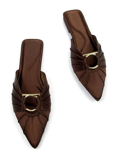 Zapatos planos de mujer de otoño/invierno con hebilla de metal dorado, decoración de pliegues y calado, de tela de licra de color chocolate, puntera puntiaguda, cómodos y fáciles de poner, versátiles para uso diario y fiestas, tipo mule, bailarinas
