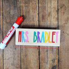 Borrador personalizado de pizarra blanca para maestros, regalo personalizado de agradecimiento para maestros, borrador de pizarra con marcador, regalo con nombre personalizado para maestros, regalo de vuelta a la escuela para maestros, 1 pieza de marcador al azar