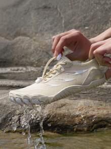 Zapatos de agua de verano para mujeres jóvenes, zapatos de agua slip-on para mujeres, zapatos de agua para hombres, suela de goma antideslizante y suela transpirable de malla para hombres, zapatos livianos de suela blanda y secado rápido para playa, aptos para nadar, caminar por la playa, correr, saltar la cuerda, hacer ejercicio, rafting, surf