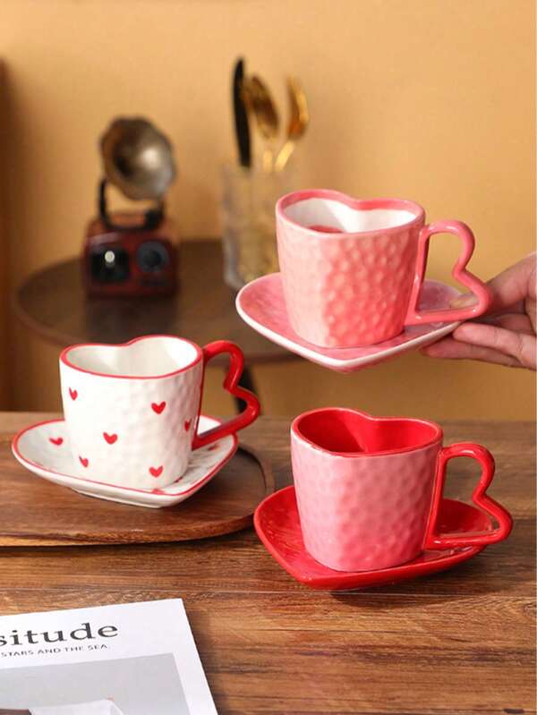 1 Stück Herz-förmige Keramiktasse, verschiedene Farben erhältlich, einzigartiger, kreativer Kaffeebecher, hochwertige Frühstückstasse, Haushaltswassertasse, geeignet als romantisches Geschenk für Liebhaber/Valentinstag, Jahrestag Semesteranfang