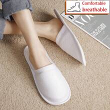 5/ 10 أزواج من الأنعال غير المنسوجة القابلة للتخلص منها للكبار مع أنعال مانعة للانزلاق وموجات مائية لتقليل عمل التنظيف ومنع عدوى البكتيريا في القدم، يمكن استخدامها لاستقبال الضيوف في حفلات الزفاف والتخرج، الفنادق والنزل والنوادي السياحية