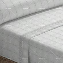 Conjunto de sábanas de verano de tres piezas, color gris. Adecuado para una cama de 1,50 metros. Es amigable con la piel, suave y cómodo, un conjunto que te permite dormir plácidamente.