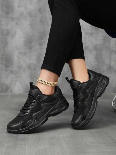 Chaussures de sport casual pour femmes, baskets mode en maille respirante, baskets patchwork antidérapantes et sans marque. Chaussures de sport légères et personnalisées pour étudiants, extérieur, fête