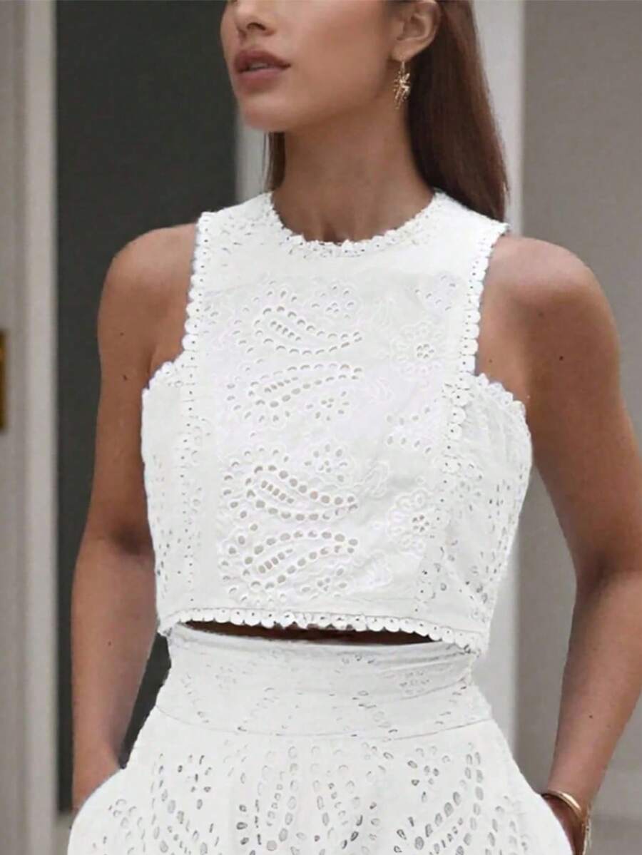 1 chiếc áo croptop không tay thêu hoa khoét rỗng kiểu vintage, họa tiết hoa ngẫu nhiên. - trắng - Xem 1