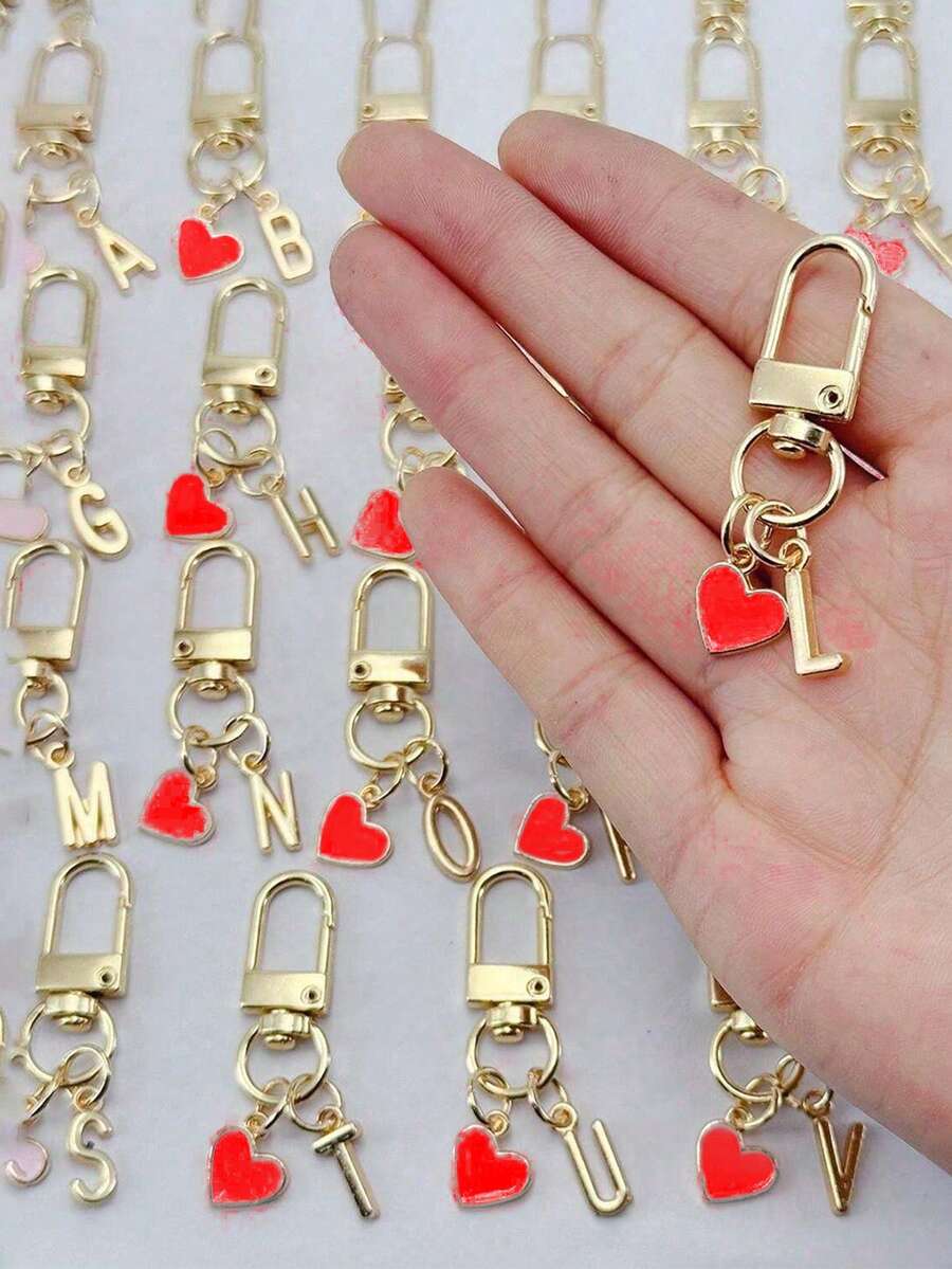 个性化心形吊坠，可定制（姓名首字母、留言/情书）| 心形钥匙扣 | 定制包包挂饰 | 礼物、钥匙扣、独特手机配件、简约设计、适合女士钱包和手机配件、送给朋友、家人、女友的礼物、户外用品、派对用品、礼品、纪念品、女士包包挂饰、汽车配件、送给女性和女孩的礼物