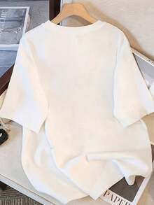 女式短袖卡通印花 T 恤，中长款休闲棉质上衣，精美印花设计 - 白色 - 查看 3