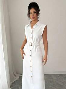 Abito estivo da donna, elegante vestito casual di media lunghezza con cintura in vita, tessuto lavorato a trama unita, chiusura anteriore con bottoni