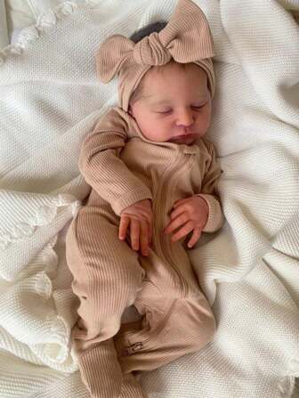 50 CM Cloth Body Baby Reborn Doll With 3D-Painting Skin And Visible Veins, 20 Inch Asleep Girl Alive Newborn Birthday Gift Princess Toy For Kids (Some Parts Random, Including Pacifier, Bottle, Diaper, Hair Accessories And Clothes Set)