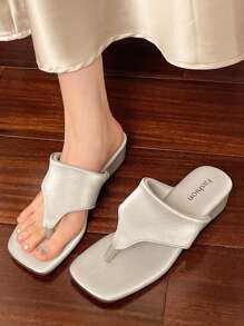 Elegant New Simple Thong Slippers, #Ins Style, #Fashion Versatile, #Summer Essential, Comfortable Outdoor Sandals, Multiple Colors Available