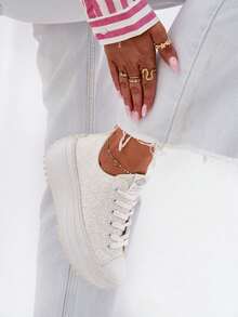 حذاء رياضي نسائي ذو منصة مطرزة LeeCooper LCW-25-31-3465L - أبيض - مشاهدة 11