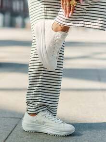 حذاء رياضي نسائي ذو منصة مطرزة LeeCooper LCW-25-31-3465L - أبيض - مشاهدة 6