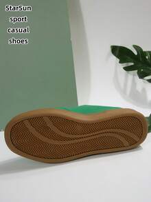 Damen Wildleder Patchwork Freizeitsneaker, rutschfeste Schnürschuhe mit rundem Zehenbereich, Gummisohle, Vintage-Stil karierte Schuhe, grün