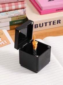 Surprise Gift Box, Perfect Prank Hand Pop Up Gift, Adult Gift With Box, Novelty Prank Middle Finger Hand Statue Christmas Novelty And Funny Gift, Spice Up Your Mother's, Father's, Wife's, Girlfriend's, Boyfriend's, Husband's, Or Friend's Birthday, Party, Or Casual Get-Together With This Charmingly Quirky Box. Surprise, Joy, Prank, Funny Gift, Mother's Day Graduation Gift - Multicolor - View 5