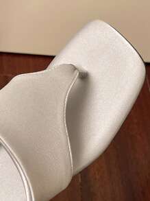 Elegant New Simple Thong Slippers, #Ins Style, #Fashion Versatile, #Summer Essential, Comfortable Outdoor Sandals, Multiple Colors Available