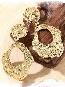 1 Pair Elegant Chic Gold Tone Classic Embossed Textured European Versatile Fashion Earrings - Gold - View 2