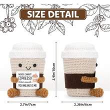 1 pieza Tejido a crochet ¡¡¡El café es absolutamente lindo!!! Un pequeño recordatorio positivo de lo importante que es. Bien hecho, costuras impecables y forma perfecta. Pequeño tamaño encantador para exhibir. Cuando lo sostienes, sentirás un toque tan suave, pero no será blando.