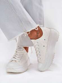 حذاء رياضي نسائي ذو منصة مطرزة LeeCooper LCW-25-31-3465L - أبيض - مشاهدة 12