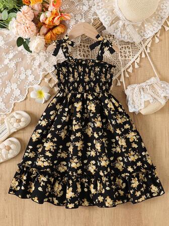 少女花卉印花吊带连衣裙，带蝴蝶结和荷叶边