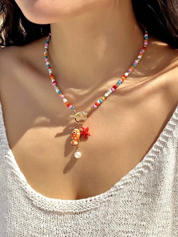 1 pezzo Collana estiva colorata con perline di pesce in ceramica, stelle marine e nappine, chiusura a moschettone, adatta per compleanni, festival, feste, spiaggia, uso quotidiano (ordine casuale delle perle)