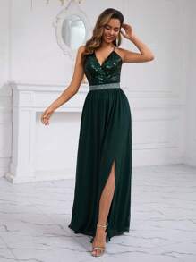 Vestido de cóctel elegante y romántico para dama de honor con escote en V, cintura con cuentas, malla con lentejuelas, espalda descubierta y abertura, vestido amplio