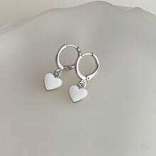 1 Pair Black Zinc Alloy Drop Oil Heart Shaped Earrings, Delicate Petite Metal Earrings Suitable For Women Daily Wear