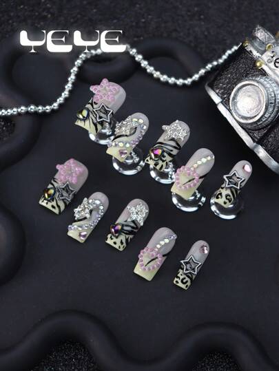 Get Romantic With Hand-Made 10pcs Medium Square Shape European Style Gradient Light Yellow French Tips Funny Full Coverage Fake Nails Set Hot Girl Style 3d Three-Dimensional Decoration Bead Stars And Rhinestone Decor Punk Full Cover Press On Nail Kit For Girls And Women With 1pc Mini Nail File & 1 Sheet Adhesive Tabs Modern Gradient White False Nails