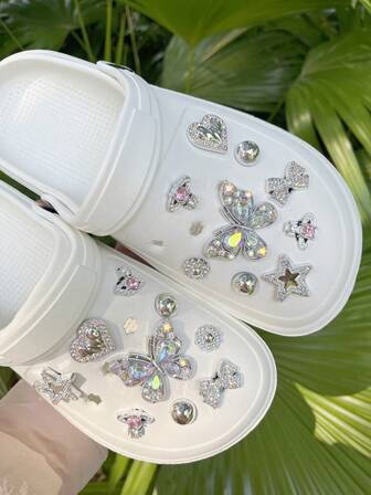 18 件银色蝴蝶、星形和心形鞋饰，适用于凉鞋、拖鞋、沙滩鞋 DIY 装饰配件