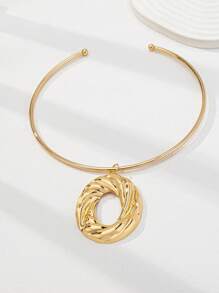 1 Stück golden ovaler geometrischer Anhänger Choker Halskette für Frauen, minimalistischer Oversized Schmuck, Modeschmuckgeschenk für Frauen
