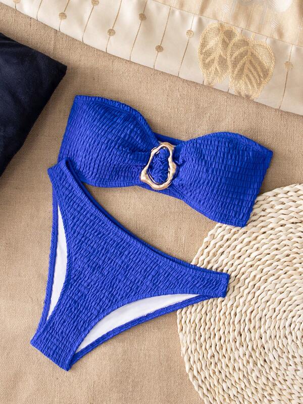 Set di bikini a uncinetto blu da spiaggia per le vacanze