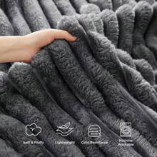 Plush Throw Blanket – Soft And Cozy, Elegant Tonal Binding, Perfect For Sofa Or Bedroom Decor, Easy Care, Ideal Gift,Fuzzy Flannel Blanket For Bed, Sofa, Couch, Travel, Camping Fleece Throw Blanket - Plush Fuzzy Flannel Blanket, Super Soft Warm Blan