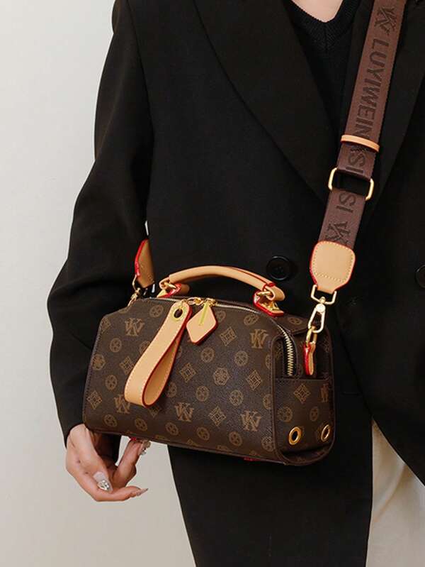 1 Borsa a tracolla da donna in stile vintage con stampa a lettera, borsa a spalla elegante in stile street, borsa a cuscino, adatta per lo shopping, casual per ragazze giovani, stile punk con decorazione occhiellata, con scomparti multipli e chiusura lampo, realizzata in tessuto spesso e durevole, adatta per viaggi di lavoro, pendolarismo, feste, viaggi