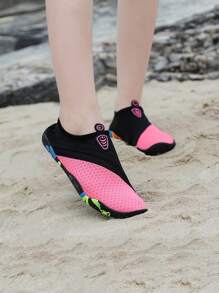 Zapatos de agua de verano para adolescentes y niñas, zapatos de natación, zapatos para vadear al aire libre, suela de goma antideslizante, malla transpirable, ligeros y de secado rápido para playa, aptos para nadar, pasear por la playa, correr, saltar la cuerda, hacer ejercicio, bailar, rafting, surf, vadear, buceo, yoga, actividades interiores/exteriores