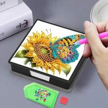 5D DIY Diamond Painting Set - Sunflower & Butterfly Pattern Memo Pad Box - Unique Handmade Gift, Diamond Art Kit, Asymmetrical Round Shape, Special Handmade Gift For Office And Home Desk