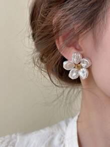1 Pair Fresh Floral & Pearl Stud Earrings, Suitable For Women Everyday Wear