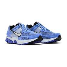 Nike Zoom Vomero 5 - ROYAL PULSE MTLC PLATINUM FOOTBALL GREY - View 2