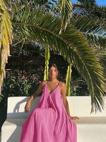 女士休闲优雅纯色细肩带简约别致连衣裙，适合夏季