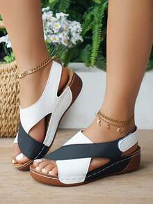 Giày sandal đế xuồng màu xanh và trắng họa tiết chắp vá phong cách Bohemian mùa hè dành cho nữ, giày sandal đế bằng thoải mái, chắc chắn, thoải mái khi đi ngoài trời, giày sandal cỡ lớn, vui lòng đặt hàng theo chiều dài chân thực tế vì kích thước có thể nhỏ hơn - Đen và trắng - Xem 1