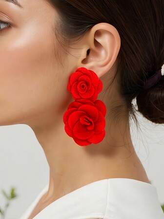 1 par sommar utomhusaktiviteter röda överdrivna 3D-blommiga dingelörhängen, mode festsmycken