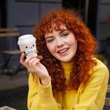 1 pieza Tejido a crochet ¡¡¡El café es absolutamente lindo!!! Un pequeño recordatorio positivo de lo importante que es. Bien hecho, costuras impecables y forma perfecta. Pequeño tamaño encantador para exhibir. Cuando lo sostienes, sentirás un toque tan suave, pero no será blando.