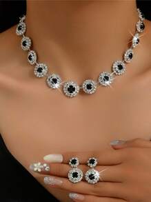 Set de 3 piezas de joyería de fiesta de boda de lujo para mujer, que incluye un collar con adornos de diamantes y brillantes y 2 aretes a juego como accesorios de disfraz para baile de graduación