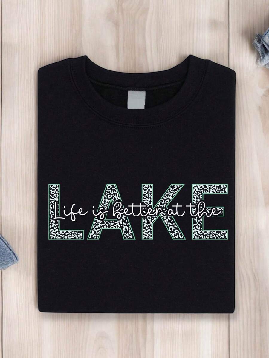 Life Is Better At The Lake Shirt, Retro Summer, Beach, Birthday Gift, Summer Vibes, Beach Vibes, Lake, Lake Vacation, Girly Summer Matching Shirts, Girl Trip, Family Vacation Tees TX-2391 - 黑色 - 查看 1