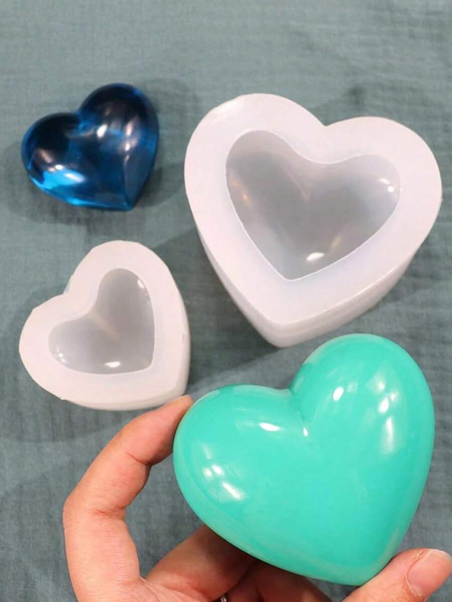 1个可重复使用的白色心形硅胶模具 | 创意3D立体设计，易于清洁，柔韧性好，适用于多种材料 | 浪漫手工制作，适用于情人节和婚礼家居装饰 | 艺术DIY礼物，各种场景的情感表达 | 母亲节和婚礼季礼物制作 - 白色 - 查看 1