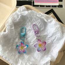 6pcs New Resin Double-Color Jasmine Flower Keychain, Fashionable Floral Pendant Key Chain For Car, Backpack Decoration