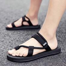 Nouvelles sandales 2025 pour hommes, tongs de loisirs d'été pour la plage, sandales d'extérieur, chaussures de conduite pour femmes, chaussures romaines, sandales de gladiateur pour amoureux