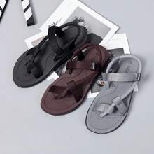 Nouvelles sandales 2025 pour hommes, tongs de loisirs d'été pour la plage, sandales d'extérieur, chaussures de conduite pour femmes, chaussures romaines, sandales de gladiateur pour amoureux